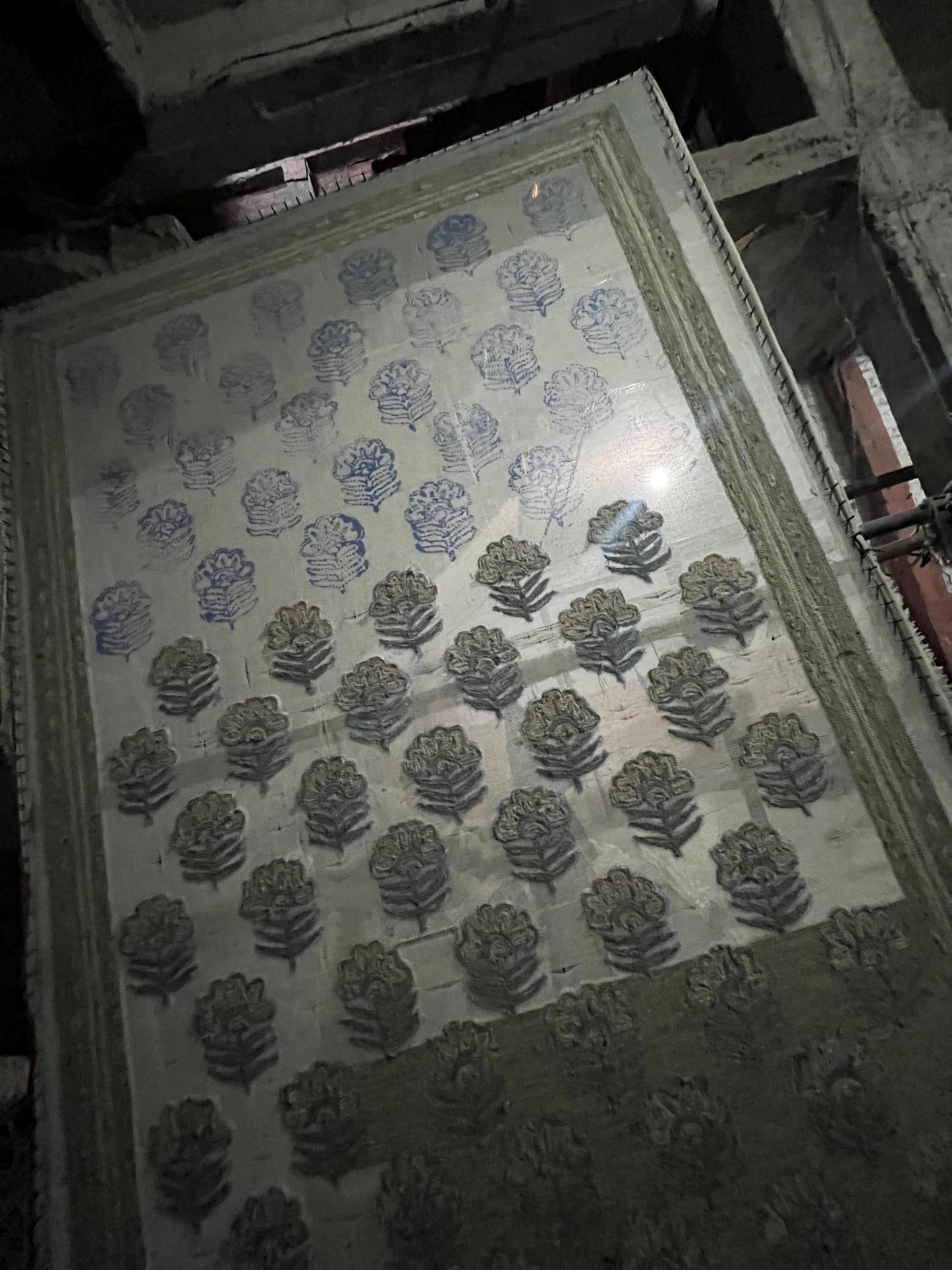 Custom Bulk Hand Tufted Wool Rugs | Wholesale Rugs for Hotels, Airbnb & Interior Designers | Large Area Rugs | HandwovenHeirloomsIN