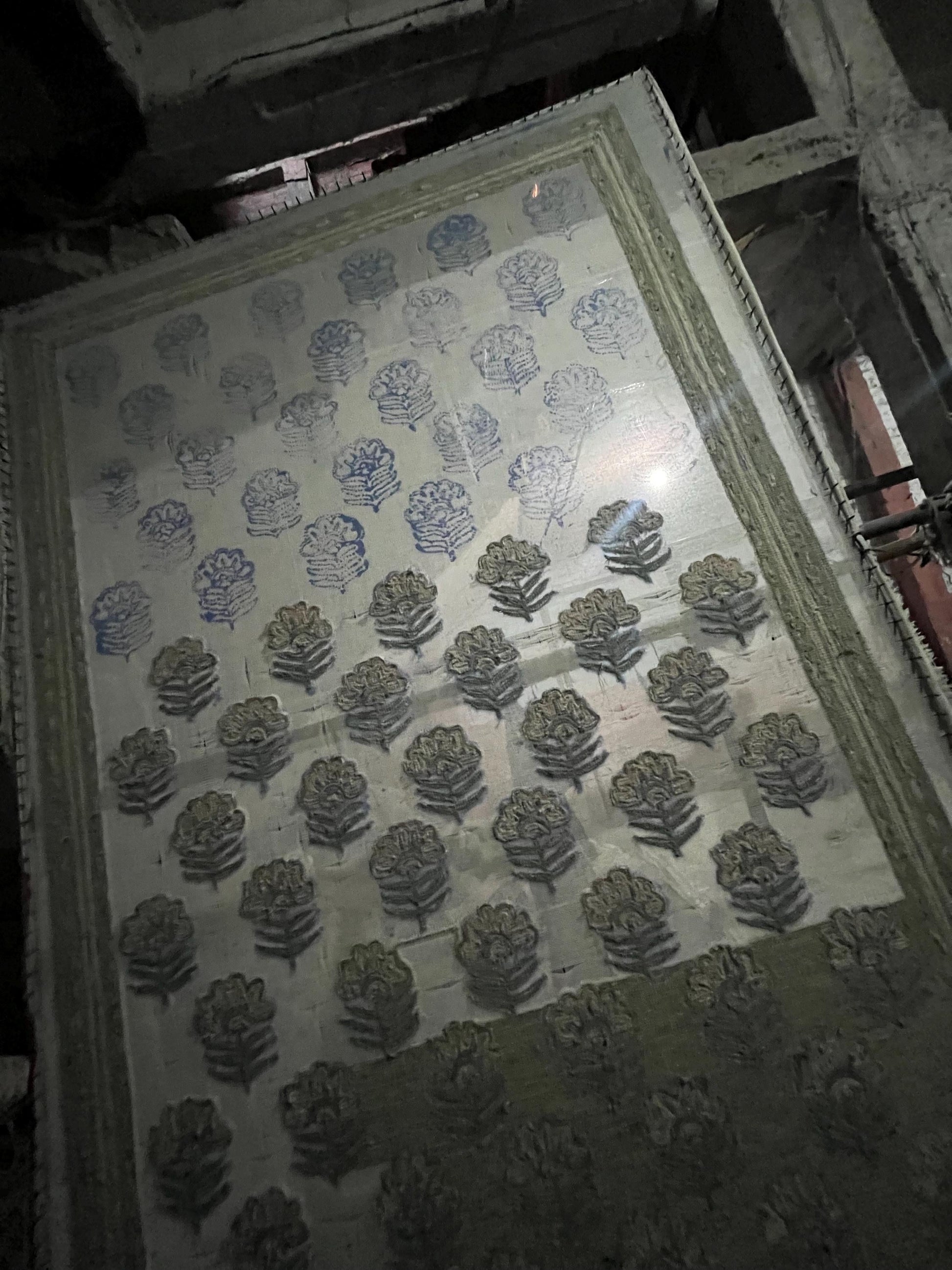 Custom Bulk Hand Tufted Wool Rugs | Wholesale Rugs for Hotels, Airbnb & Interior Designers | Large Area Rugs | HandwovenHeirloomsIN