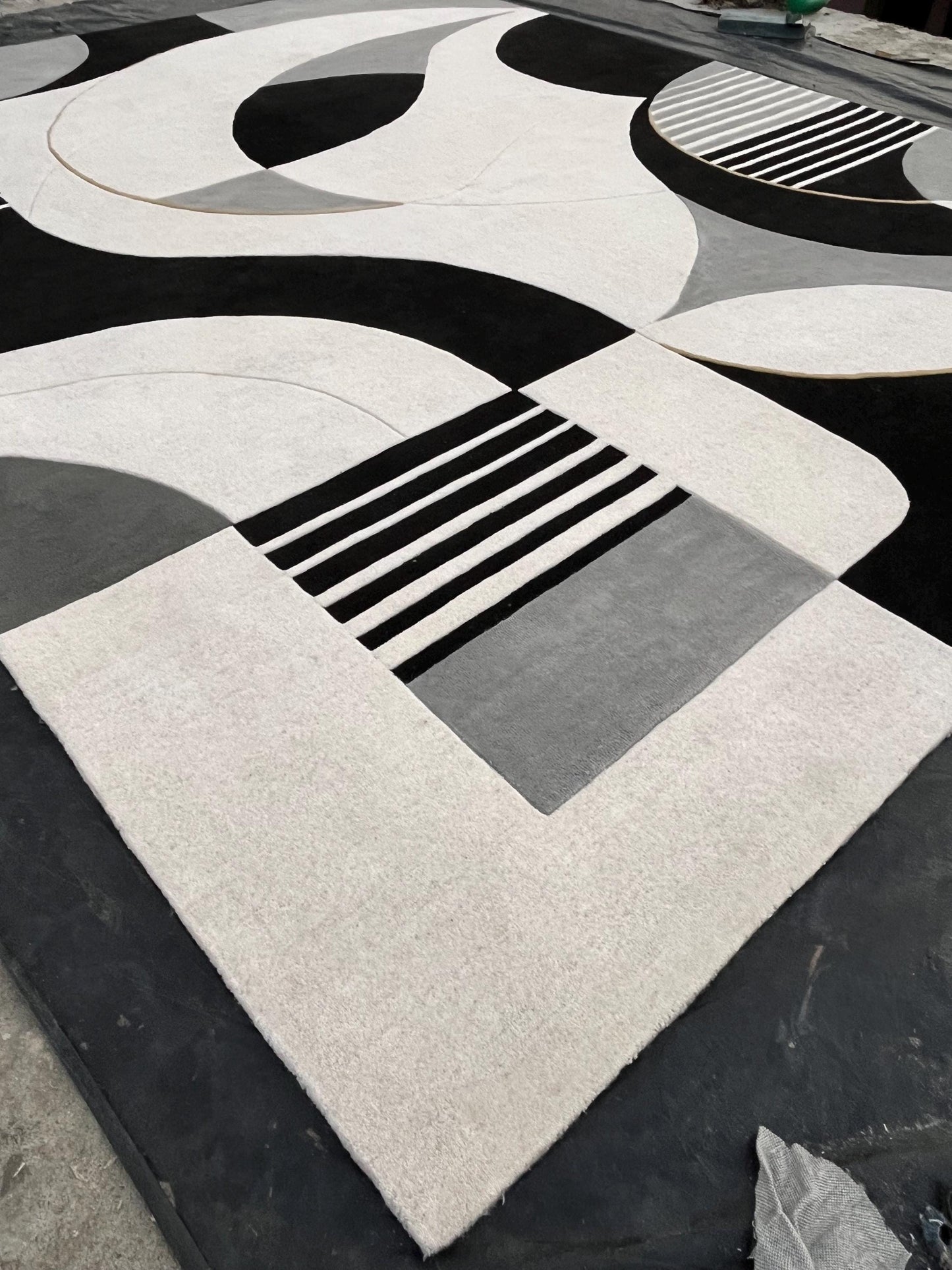 Luxury Black and White Abstract Rug | Modern Minimalist Area Rug | High Pile Plush Contemporary Carpet | Designer Living Room Statement Rug